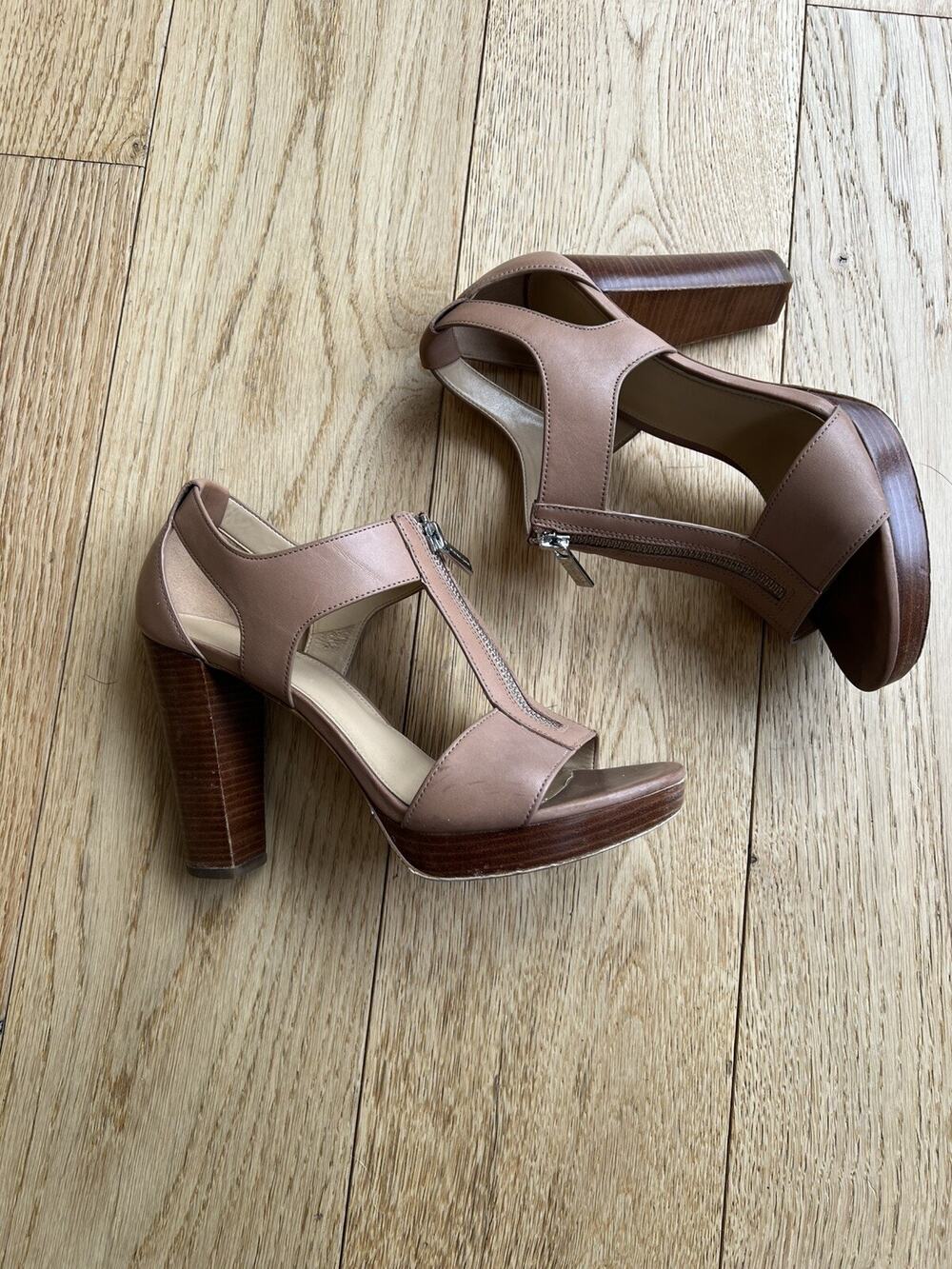 Michael Michael Kors Berkley T-Strap Platform Brown Dress Sandals Women's Sz 8